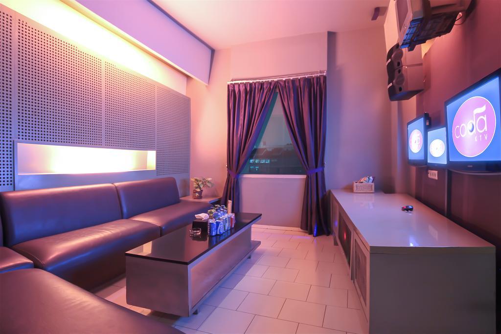 Sparks Life Jakarta, Artotel Curated Extérieur photo
