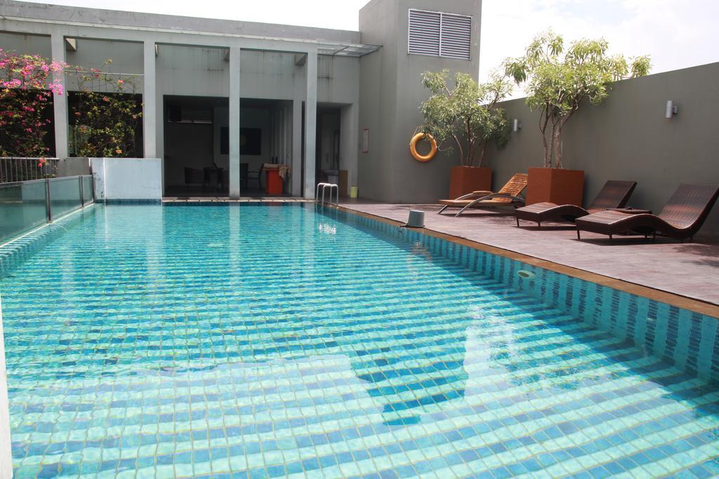 Sparks Life Jakarta, Artotel Curated Extérieur photo