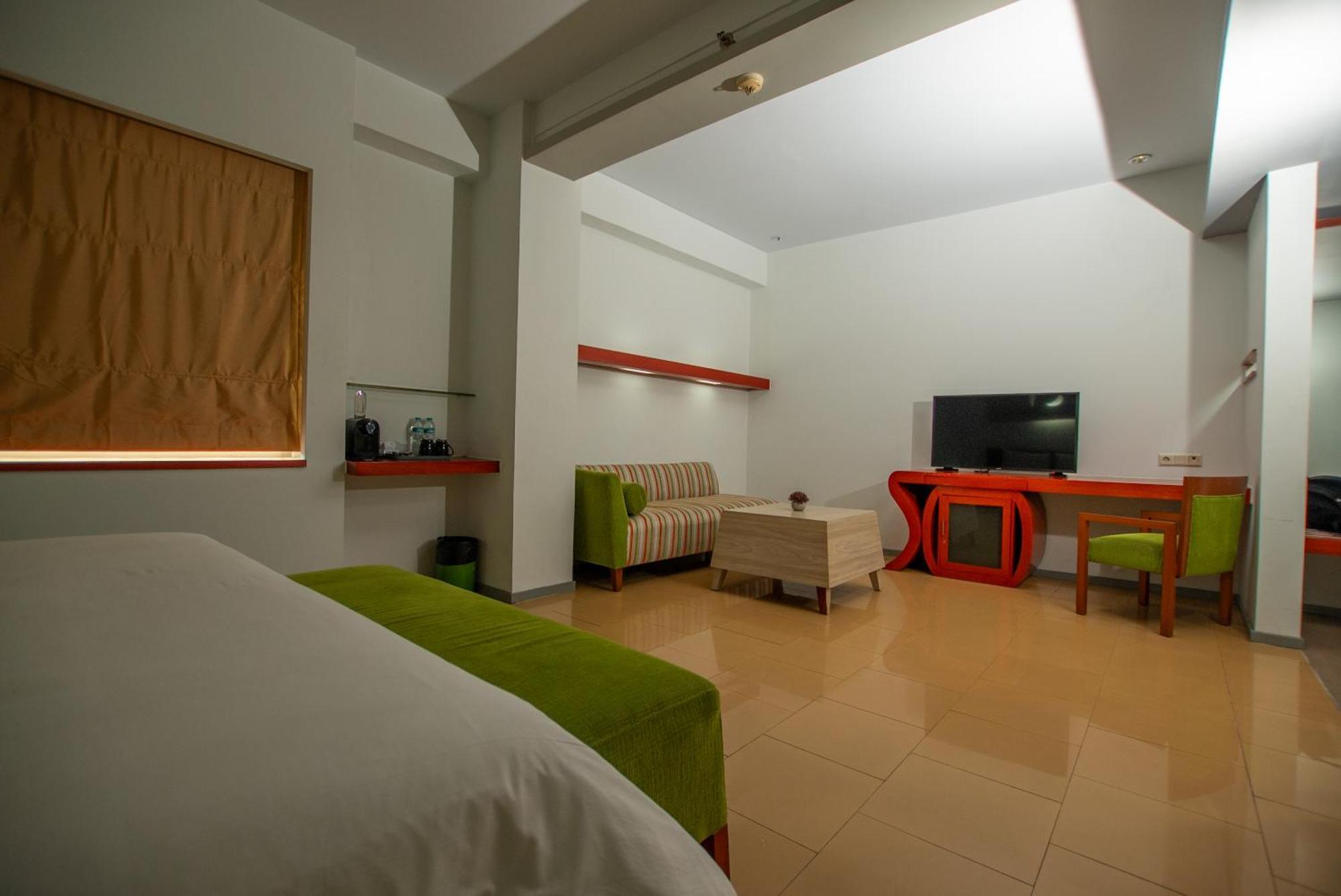 Sparks Life Jakarta, Artotel Curated Extérieur photo