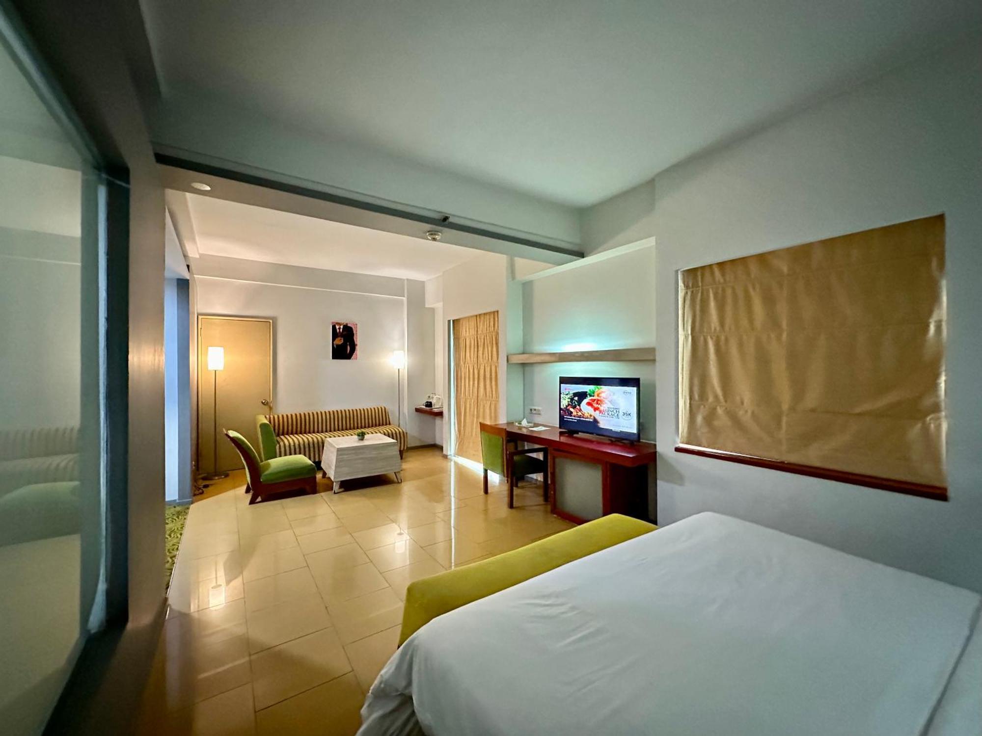 Sparks Life Jakarta, Artotel Curated Extérieur photo
