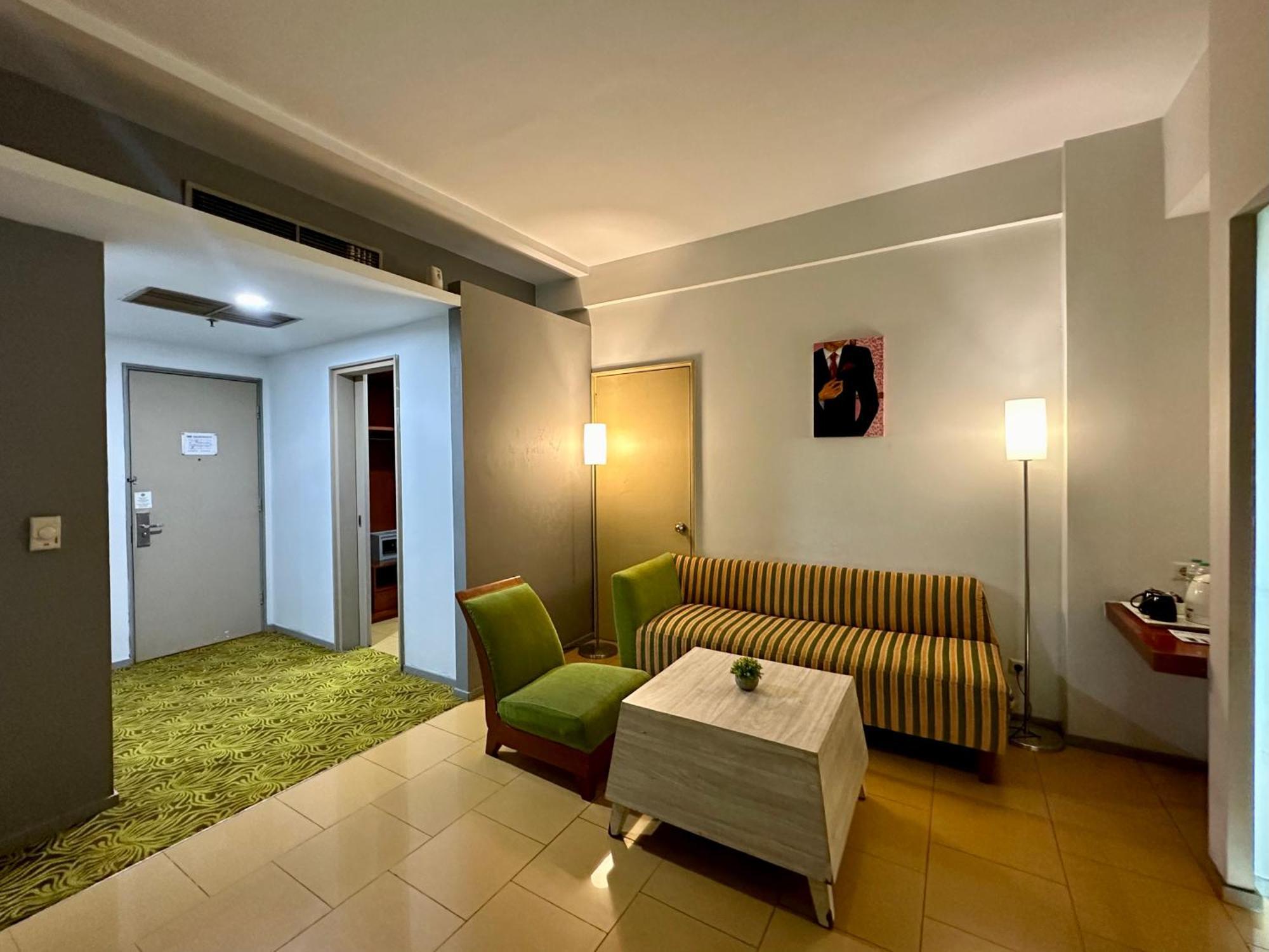 Sparks Life Jakarta, Artotel Curated Extérieur photo