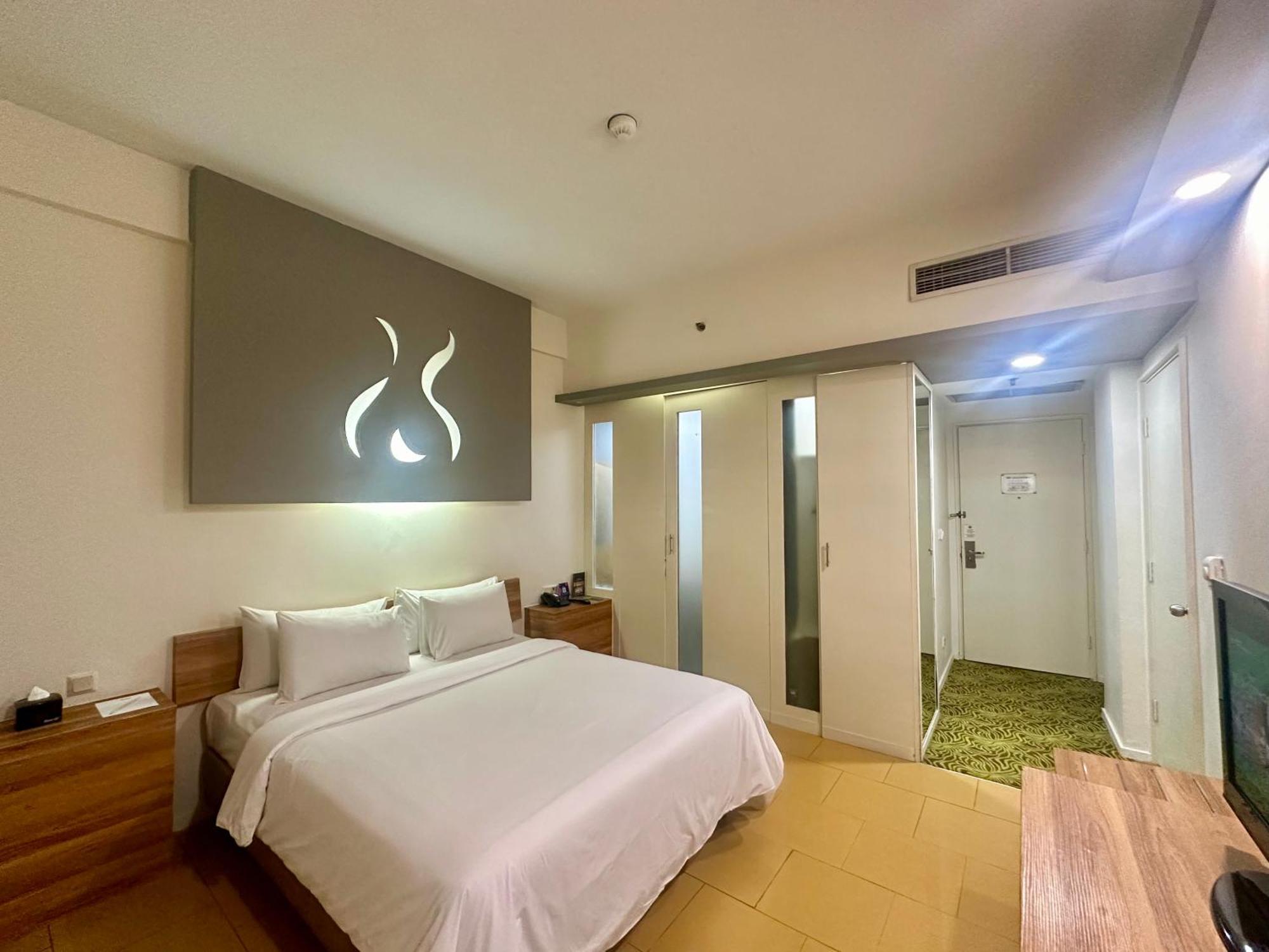Sparks Life Jakarta, Artotel Curated Extérieur photo