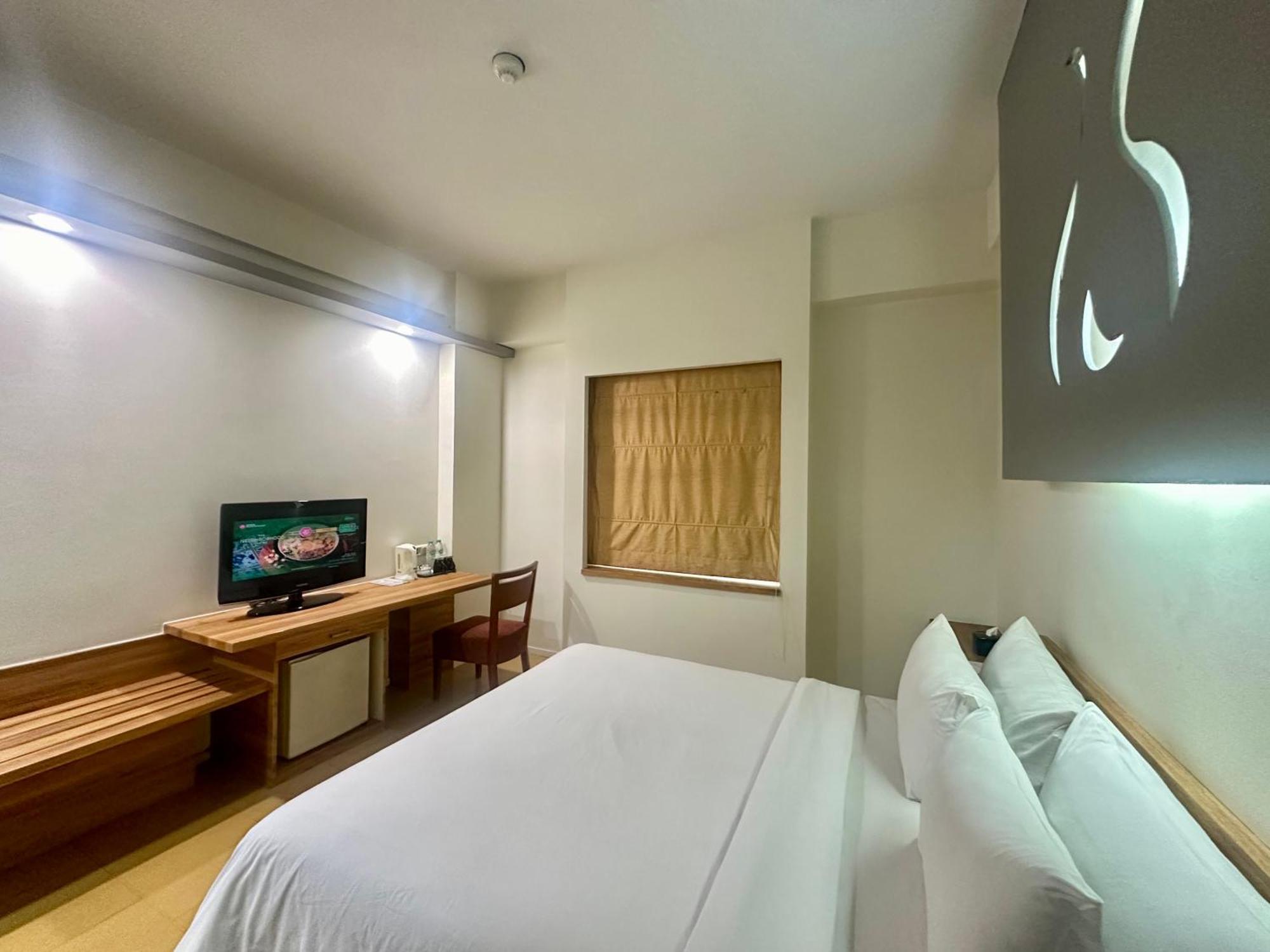 Sparks Life Jakarta, Artotel Curated Extérieur photo